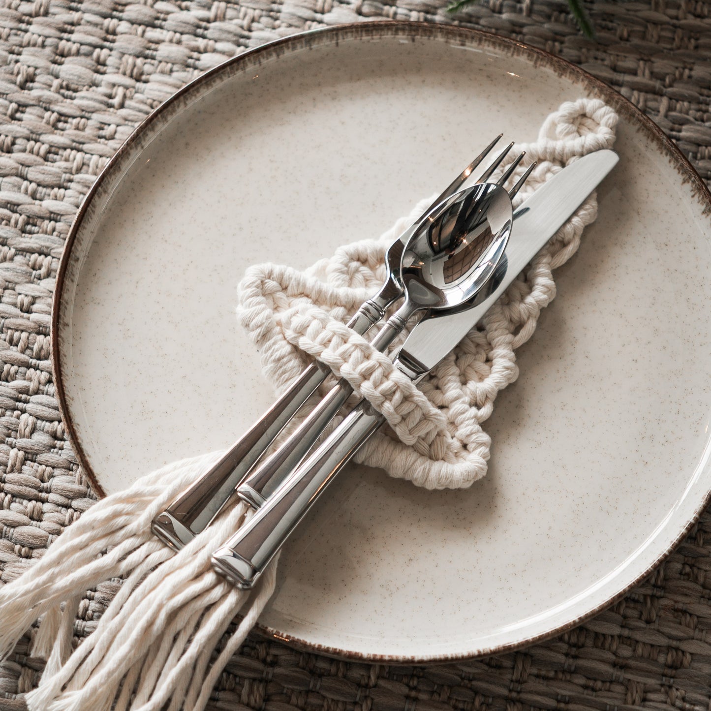 Porta Cubiertos de Macramé